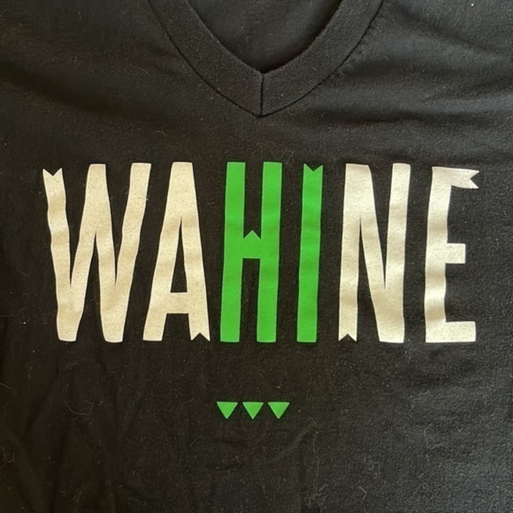 Adapt Clothing Black Graphic Tee Hawaii Wahine Size Med EUC #6813